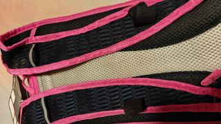 Mochila JOLUVI trail negra y rosa