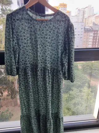 Vestido Zara floral verde