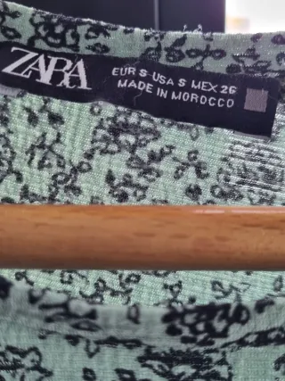 Vestido Zara floral verde