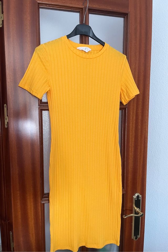 Vestido mostaza Primark