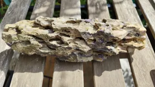 Rocas y troncos para acuario