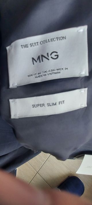 Traje azul Mango