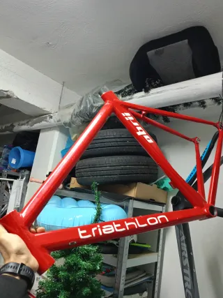 Telaio bici da corsa Triathlon rosso