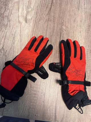 Guantes Moto REV’IT! Rojos y negros.
