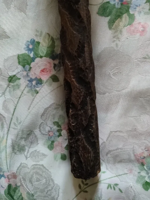 Crucifijo de pared grande y pequeño