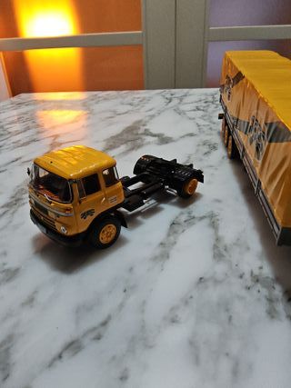 Camión Barreiros KAS escala 1:43