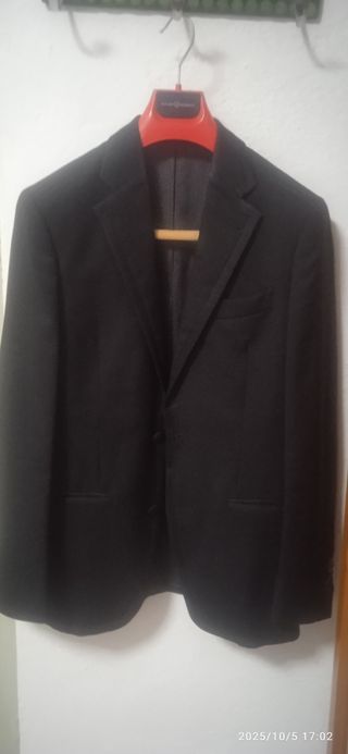 Chaqueta de traje y pantalón Álvaro Moreno Novio