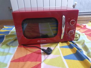 Microondas Rojo Mandine