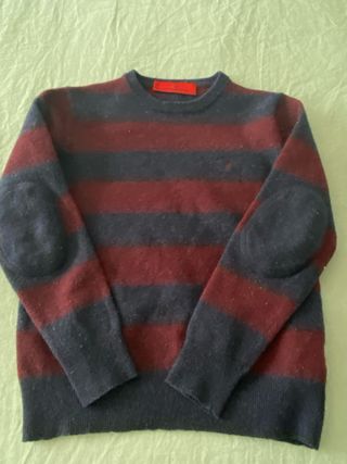 Jersey niño rayas azul y granate CH
Talla 10 años 