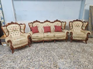 Juego de sillones Isabelinos Beige y Rojo