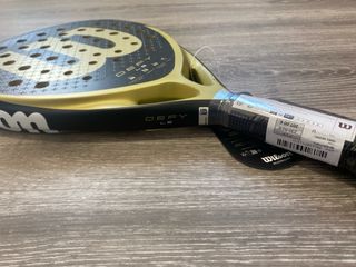 Pala de pádel Wilson Defy LS nueva