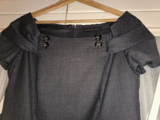 Elegante vestido gris escote barco