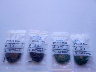 Elásticos de pesca Yuki y Presston.