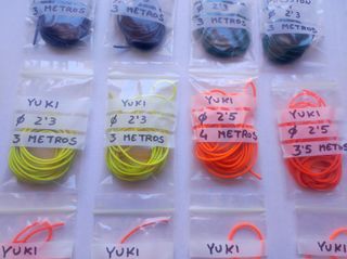 Elásticos de pesca Yuki y Presston.