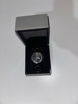 Reloj Emporio Armani Negro y Dorado