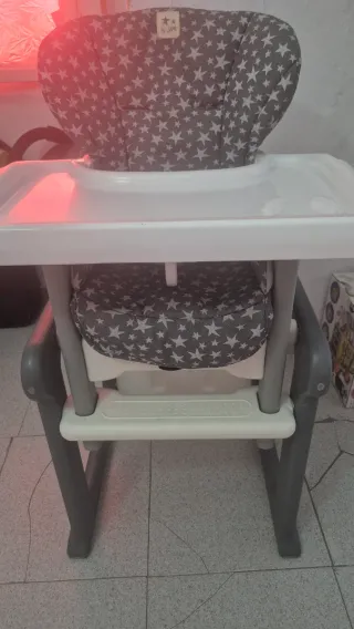 Trona de bebé con cojín estampado