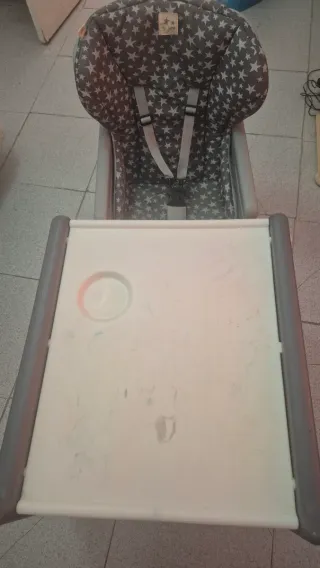 Trona de bebé con cojín estampado