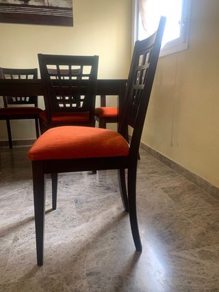Mesa de comedor con 6 sillas