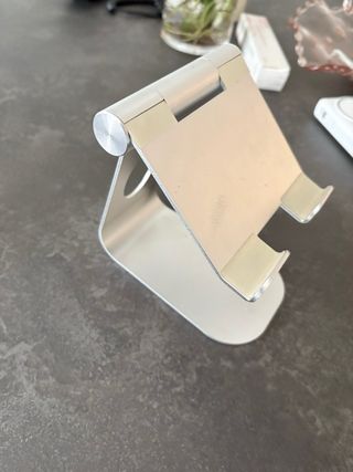 Supporto per telefono in alluminio