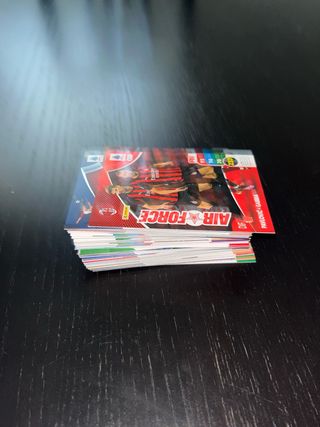 Box Adrenalyn XL 2025-26, + circa 250 card