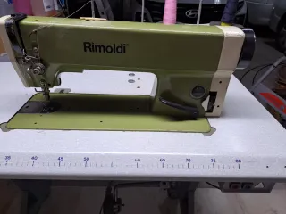 Máquina de coser Rimoldi industrial