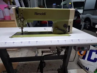 Máquina de coser Rimoldi industrial