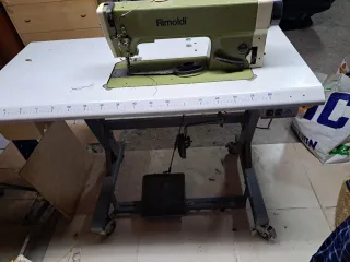 Máquina de coser Rimoldi industrial
