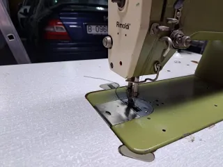 Máquina de coser Rimoldi industrial