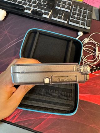 Nintendo DSi XL Negra con Caja y Estuche