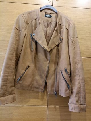 Cazadora ONLY Camel Talla 40
