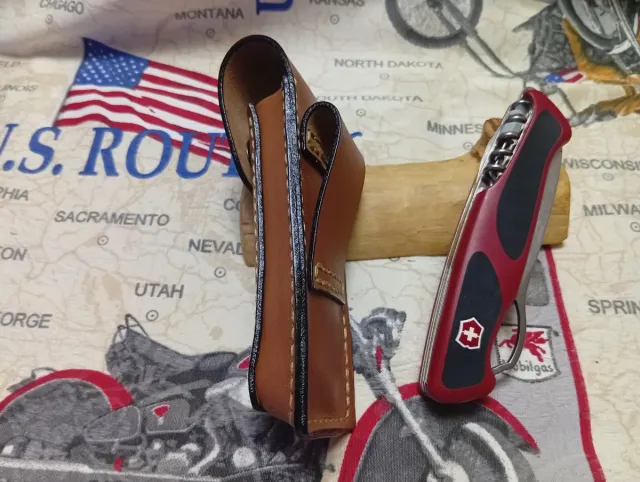 Funda para Victorinox hecha a mano