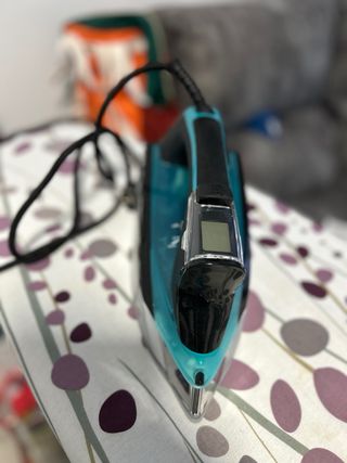 Plancha Cecotec Azul y Negra