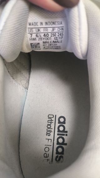 Zapatillas Adidas Blancas y Negras