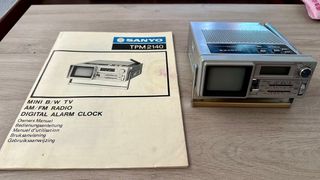 Sanyo TPM2140 TV Radio Portátil