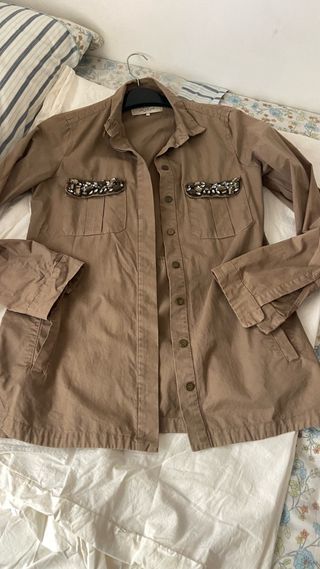 Sobrecamisa Zara pedrería