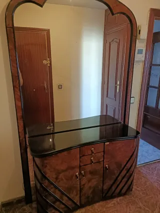 Mueble recibidor con espejo