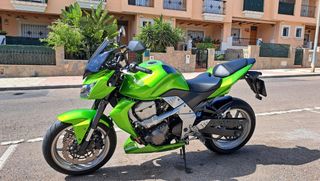 Kawasaki Z750 Verde