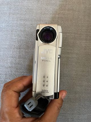 Cámara de vídeo digital JVC