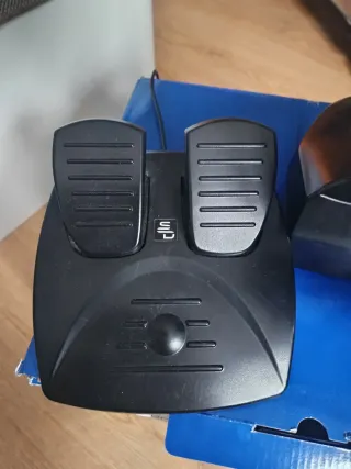 Volante y Pedales Speedlink