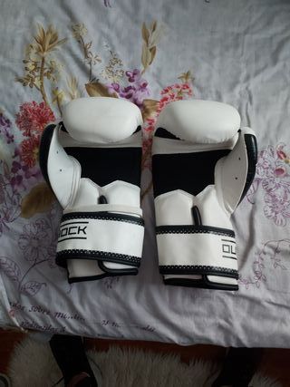 Guantes de Boxeo Outshock Negros y Blancos