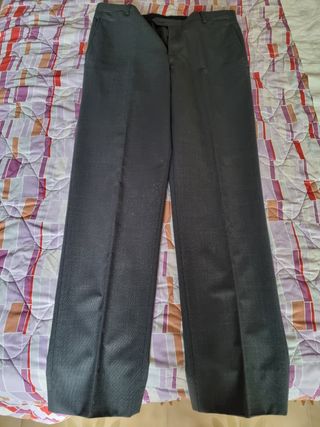 Vestito uomo colore grigio