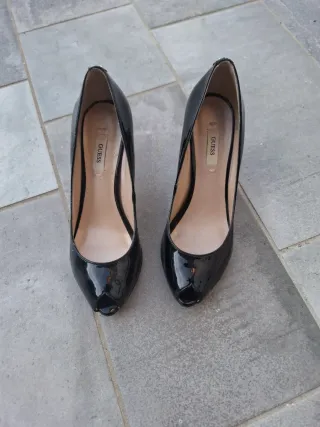 Décolleté nere Guess