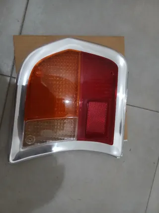 Tulipa Faro Peugeot 504