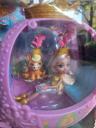 Carroza Royal Enchantimals nueva en caja