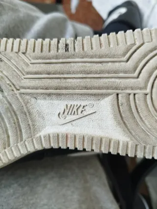 Nike Air Force 1 Mid Negras