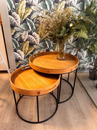 Tavoli rotondi Nest in legno e metallo