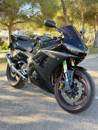 YAMAHA YZF R6