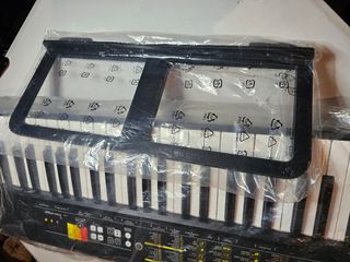 Teclado Yamaha PSR-F52