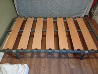 Cama conjunto Somier con patas y colchón