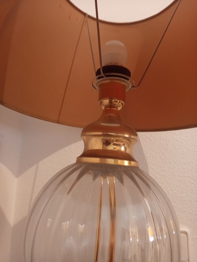 Lámpara de sobremesa cristal y metal